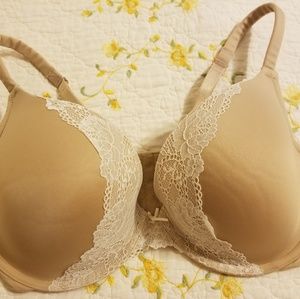 Cacique size 38DDD bra